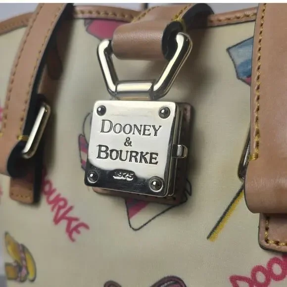 VTG Dooney & Bourke Beach Theme Print Bucket Bag RARE - Picture 2 of 13